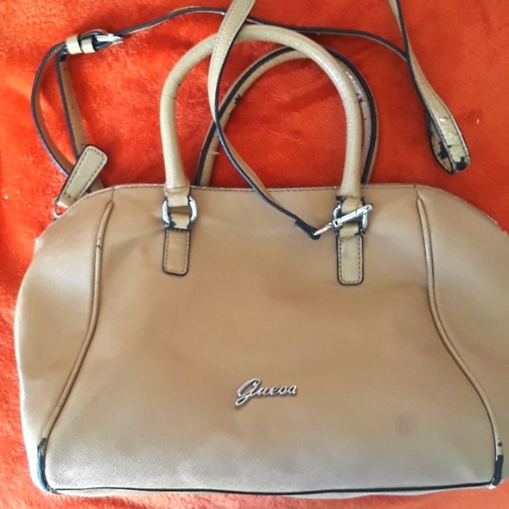 💕Y2K CUTE💕Guess taupe clutch handbag